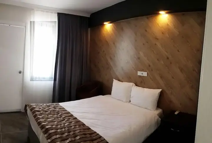 Гузеляли: Hotel Kum
