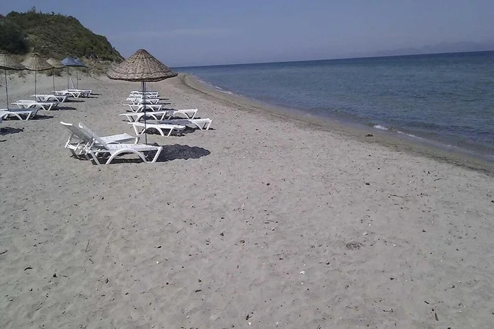 Гузеляли: Hotel Kum