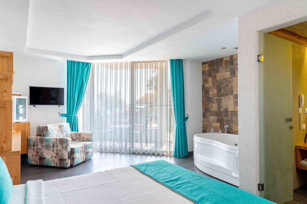 Бодрум: Herodot Beach Otel Bodrum