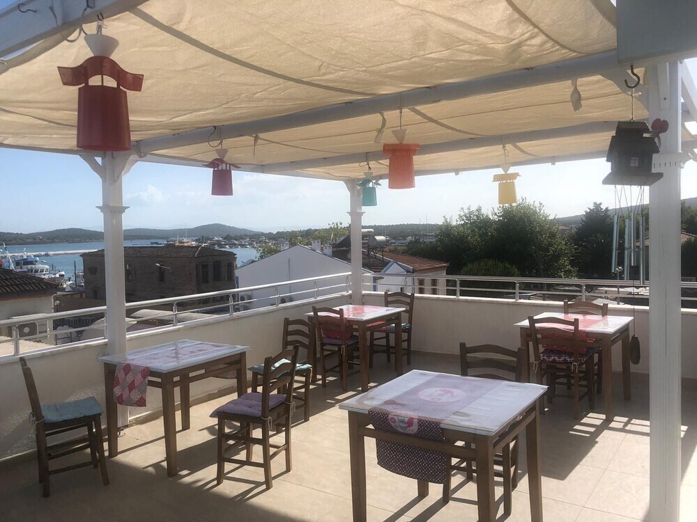 Айвалык: Su Otel Cunda