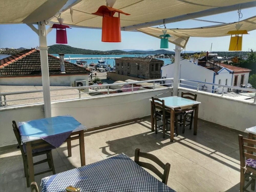 Айвалык: Su Otel Cunda
