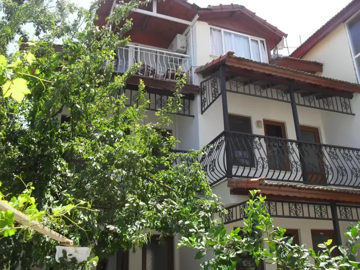 Дальян: Villa Ozalp Apartments