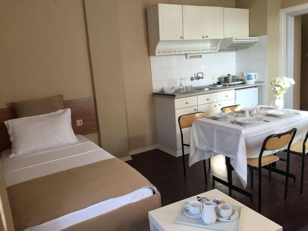 Кушадасы: Akman City Hotel