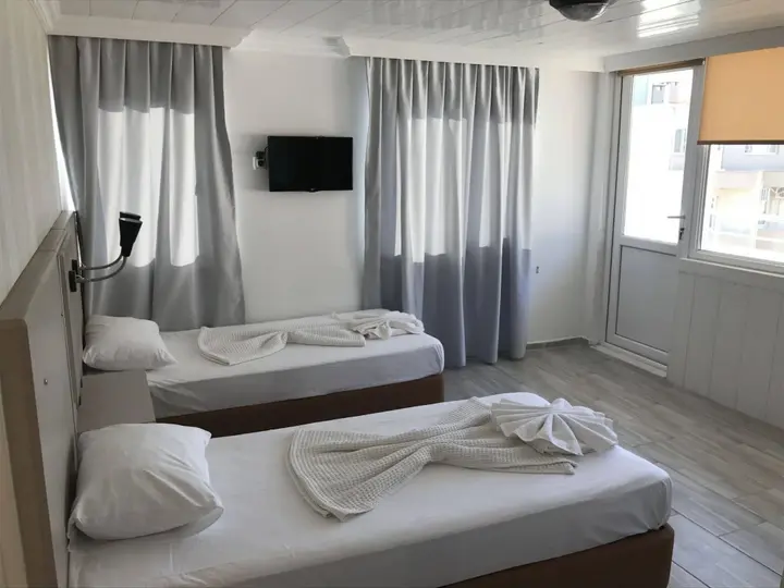 Айвалык: Hotel Marine