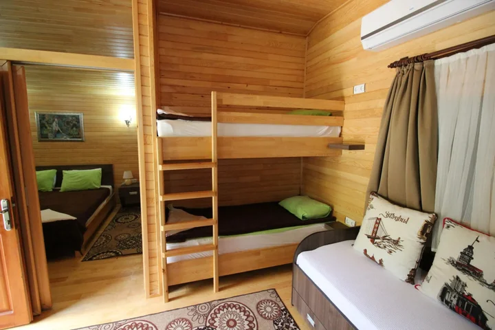 Чиралы: Canada Hotel & Bungalows