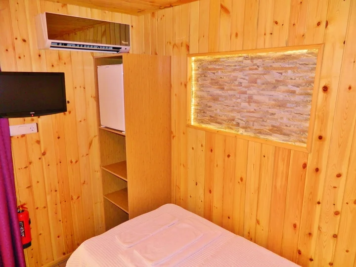 Бозджаада: Patalya Pension