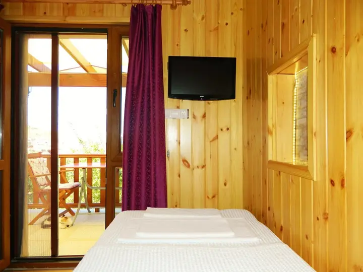 Бозджаада: Patalya Pension