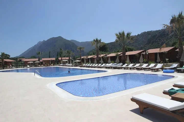 Чиралы: Hotel Odile