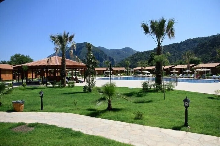 Чиралы: Hotel Odile