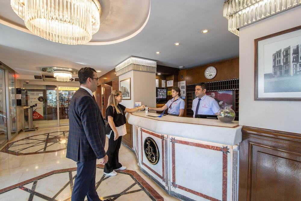 Измир: Izmir Palas Otel