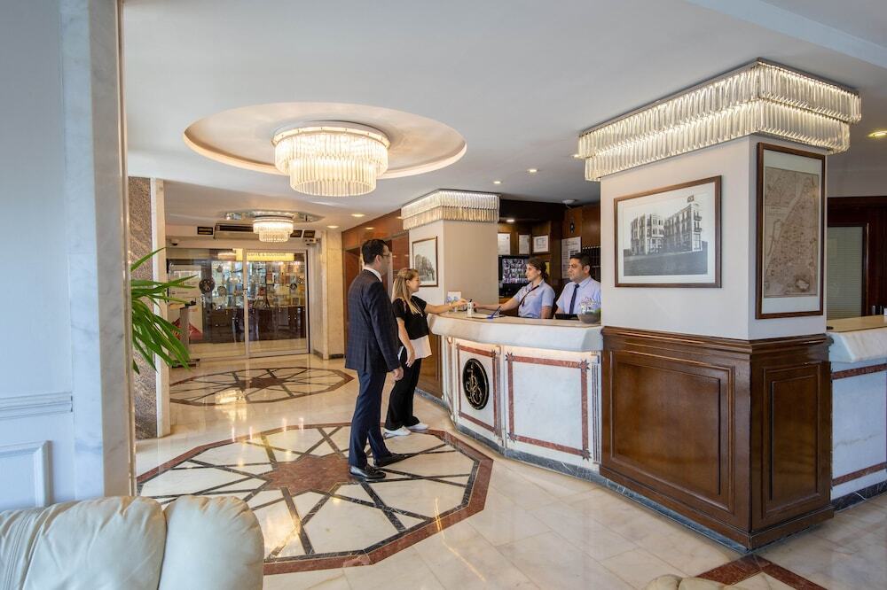 Измир: Izmir Palas Otel