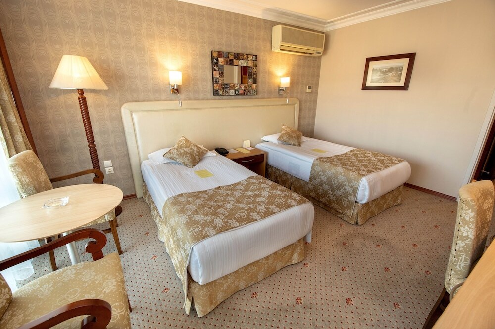 Измир: Izmir Palas Otel