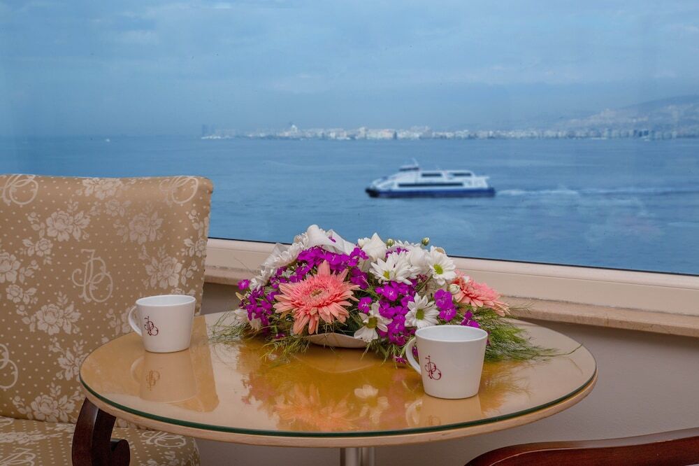 Измир: Izmir Palas Otel
