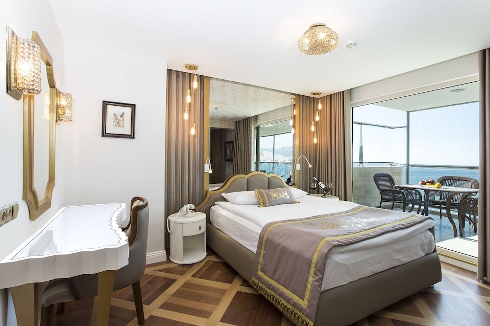 Измир: Izmir Palas Otel
