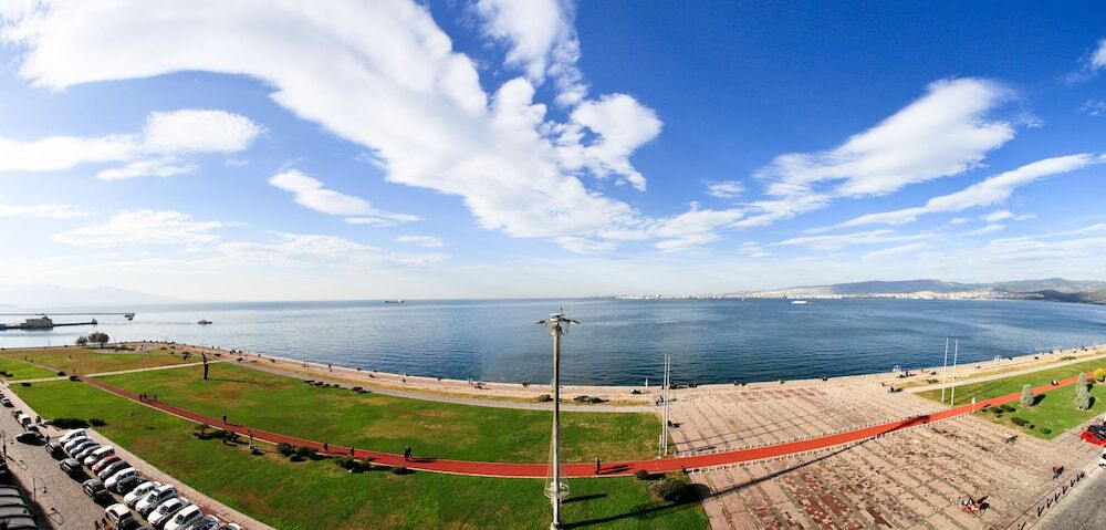 Измир: Izmir Palas Otel