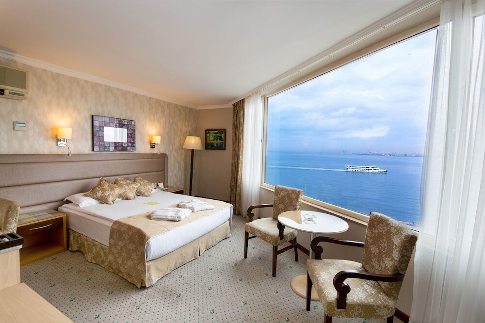 Измир: Izmir Palas Otel