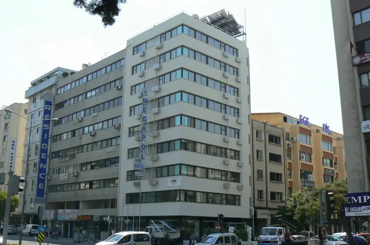 Измир: Megapole Hotel