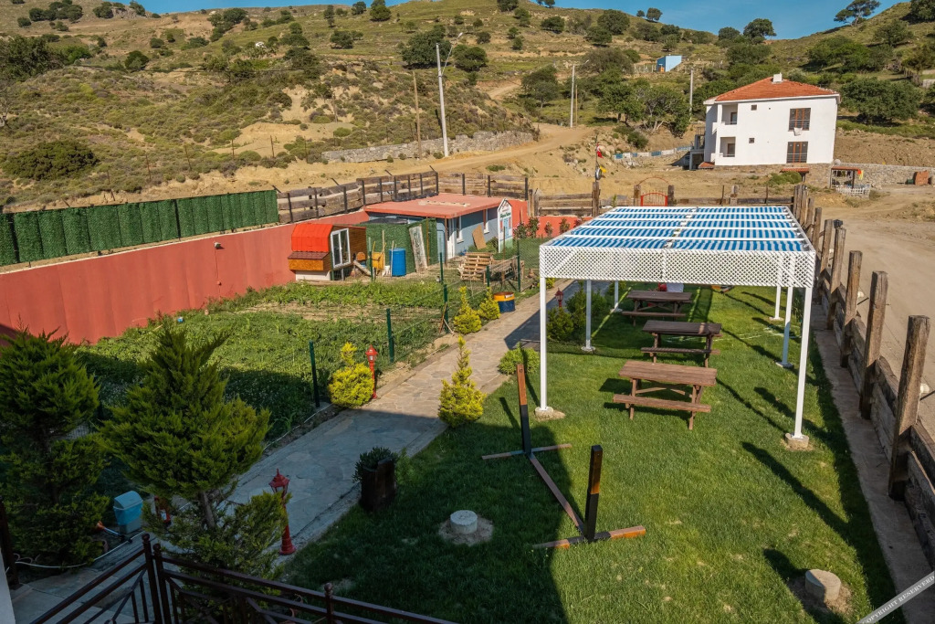 Зейтинликой: Sahika Konuk Evi