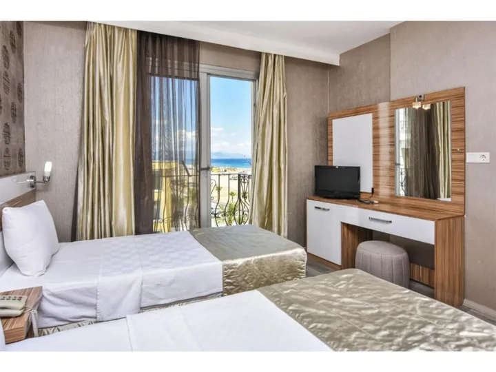 Айвалык: Acem Hotel