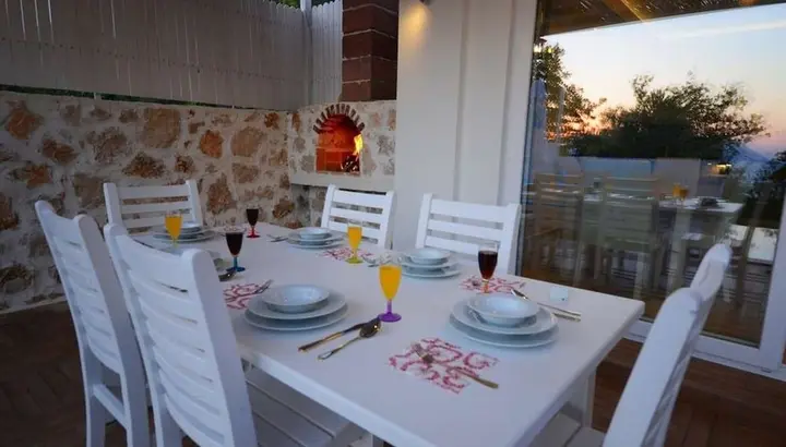 Исламлар: Villa Eva