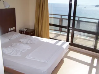 Голькой: Orion Beach Hotel