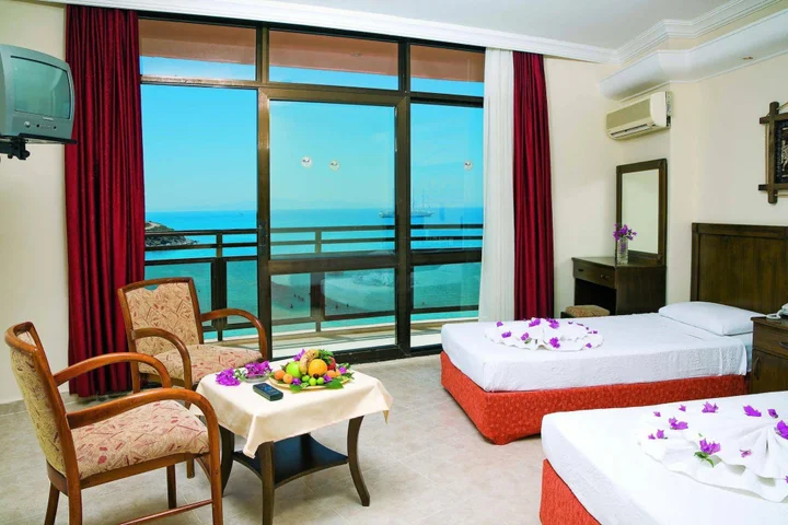 Голькой: Orion Beach Hotel