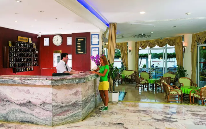 Голькой: Orion Beach Hotel