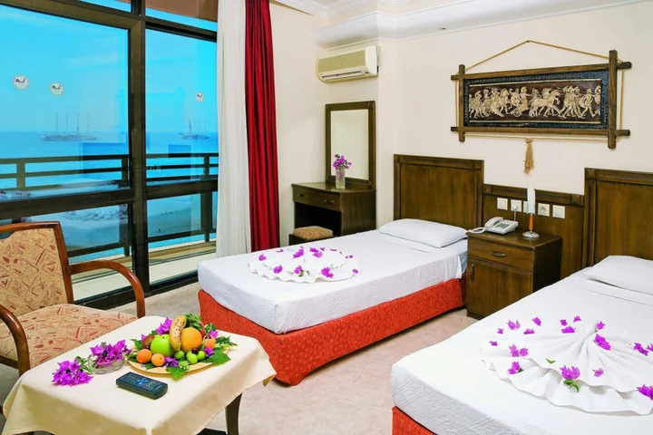Голькой: Orion Beach Hotel