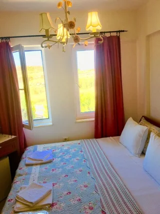 Бозджаада: Karna Hotel