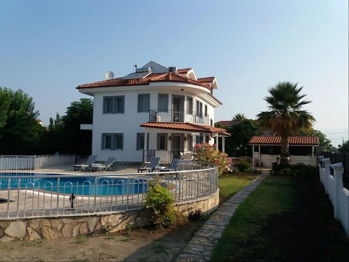 Дальян: Villa Basaran