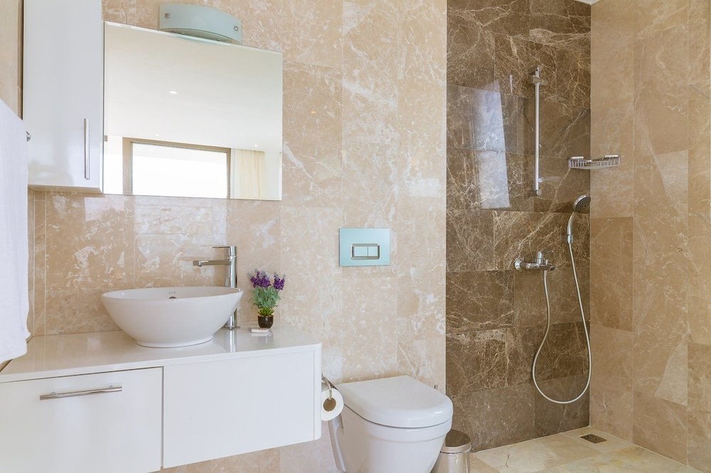 Исламлар: Villa Likapa 2