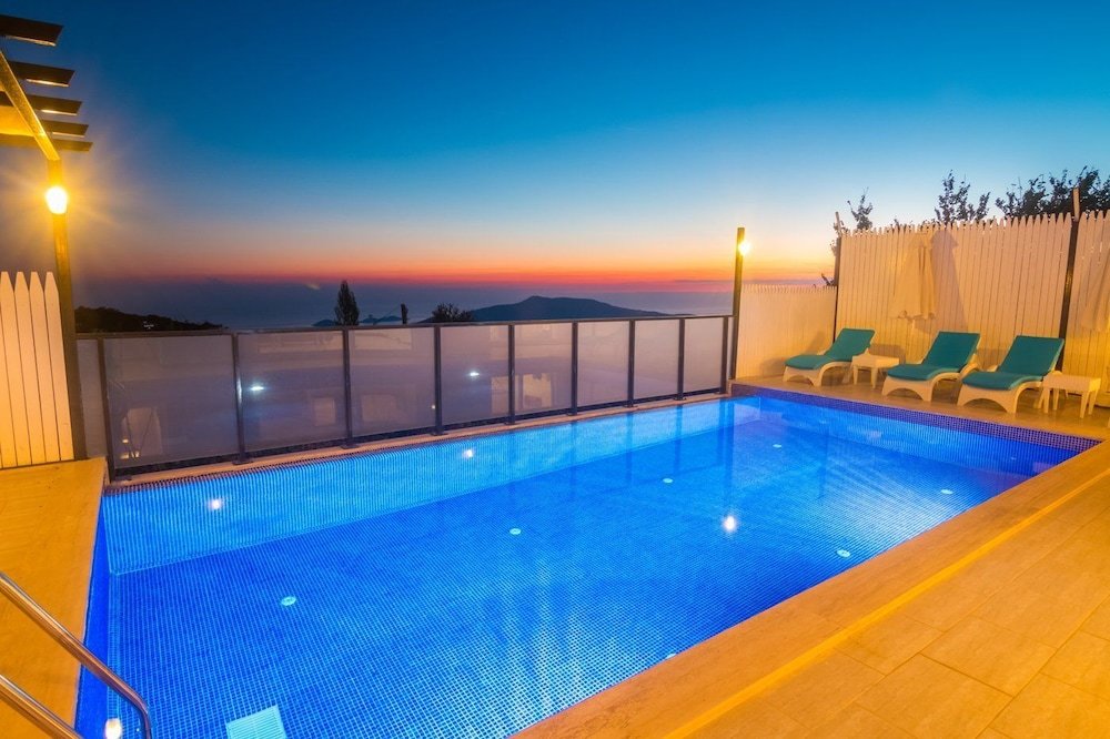 Исламлар: Villa Safir