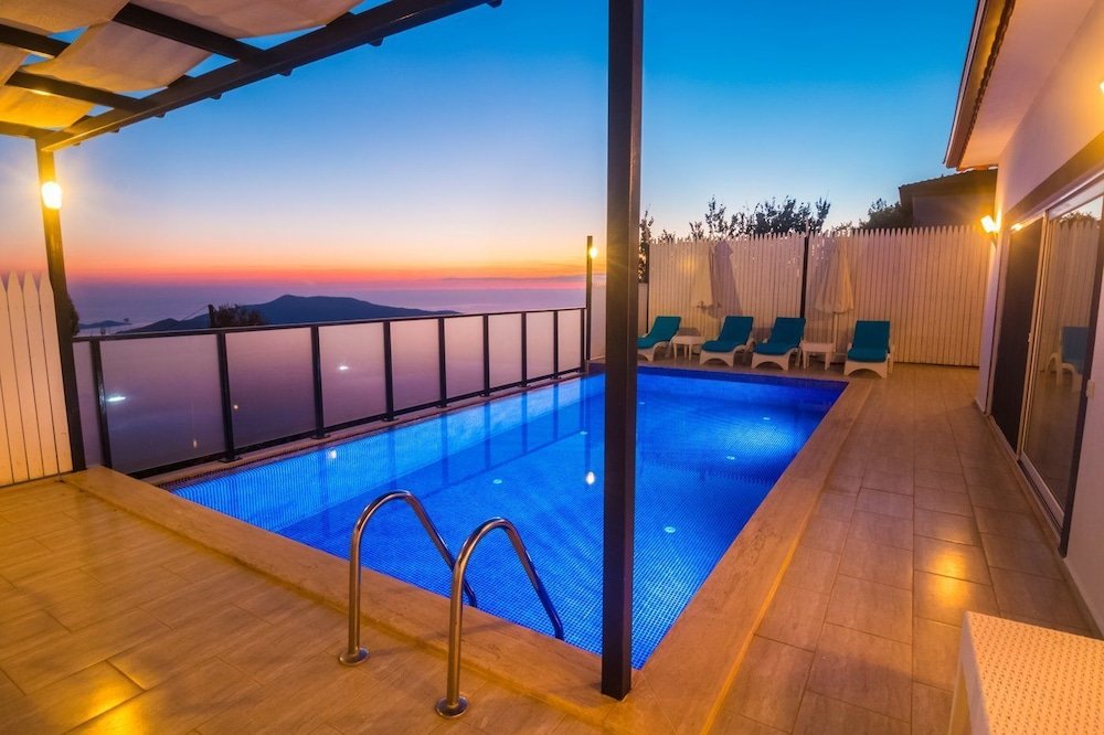 Исламлар: Villa Safir