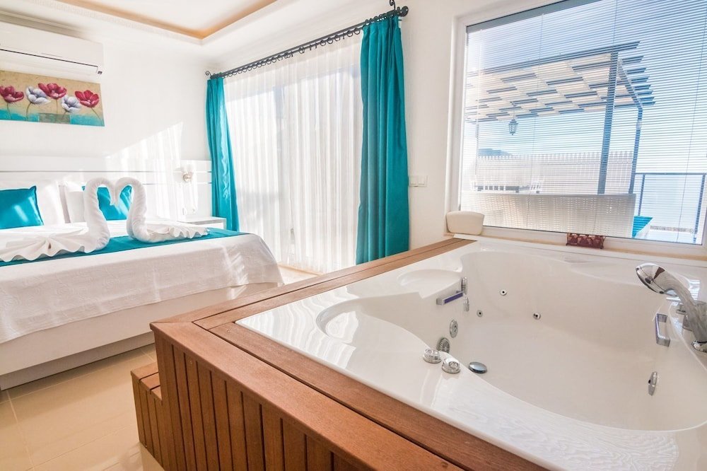 Исламлар: Villa Safir