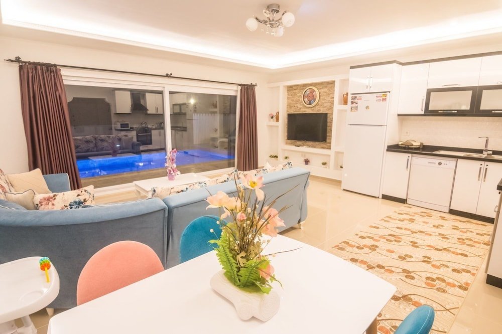 Исламлар: Villa Safir