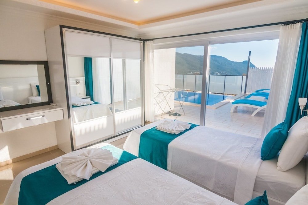 Исламлар: Villa Safir