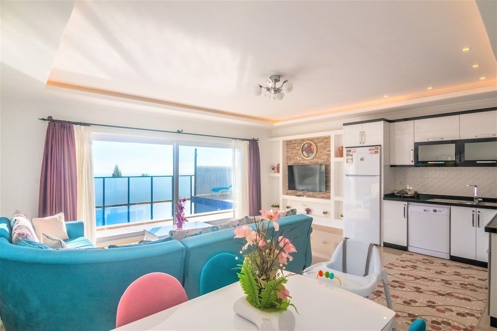 Исламлар: Villa Safir