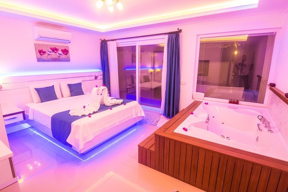 Исламлар: Villa Safir