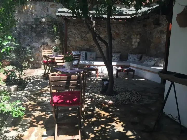 Айвалык: Zeytin Pension