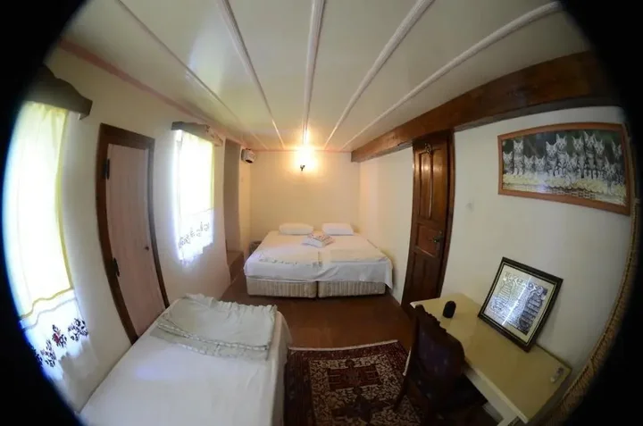 Айвалык: Zeytin Pension