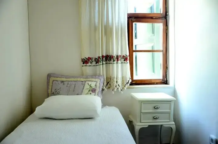 Айвалык: Zeytin Pension