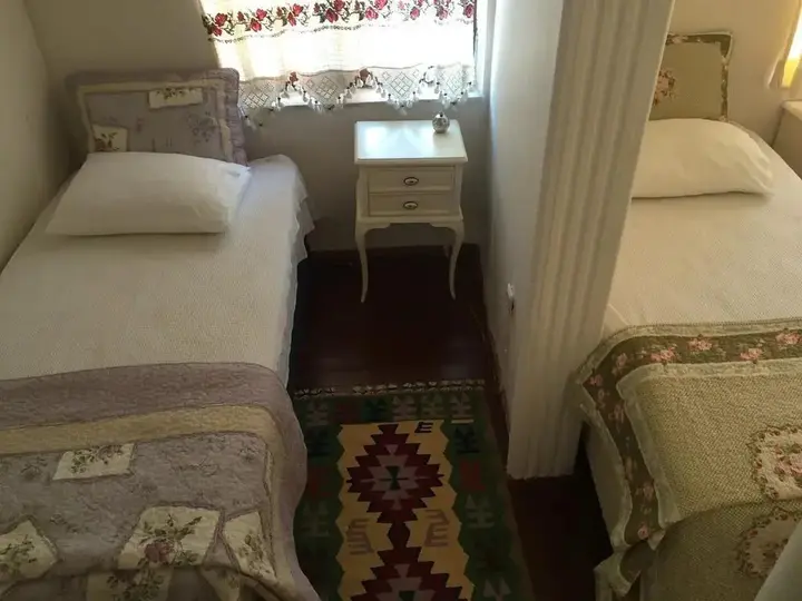 Айвалык: Zeytin Pension