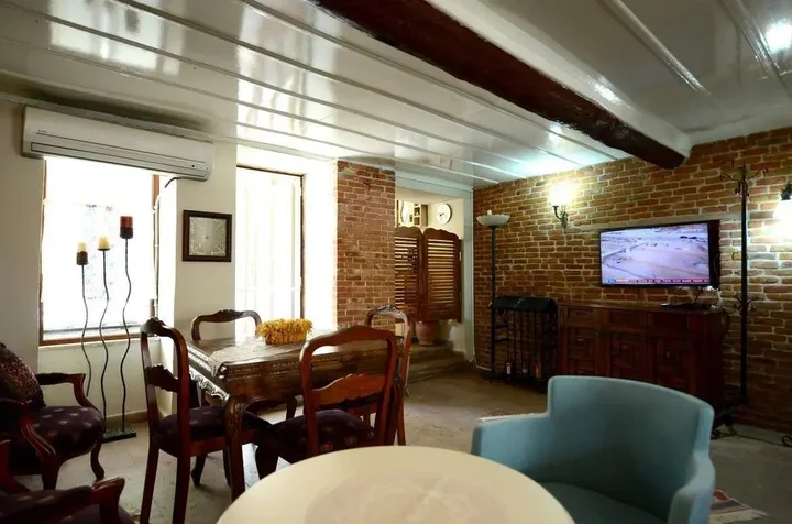 Айвалык: Zeytin Pension