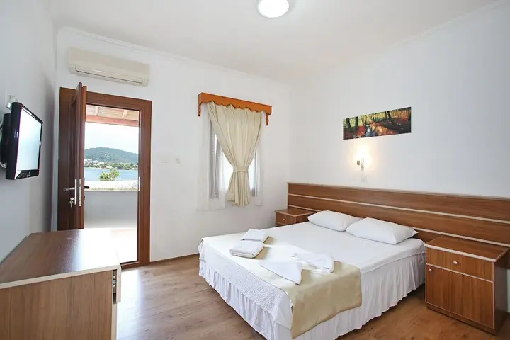 Голькой: Velena Hotel