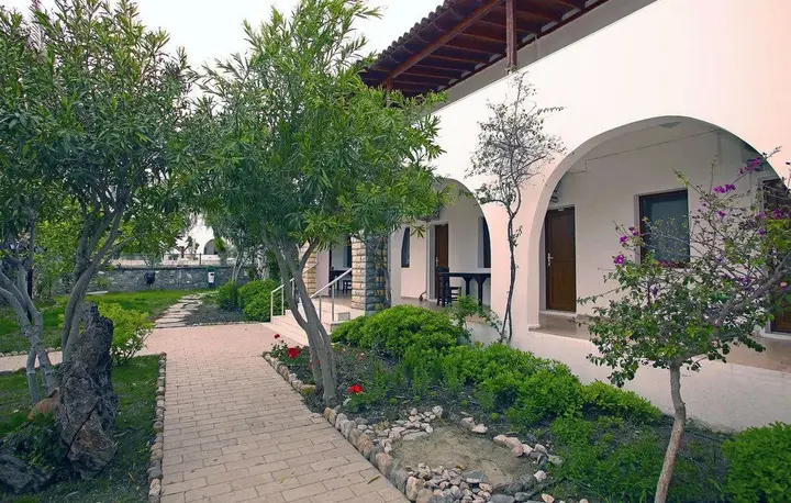 Голькой: Velena Hotel