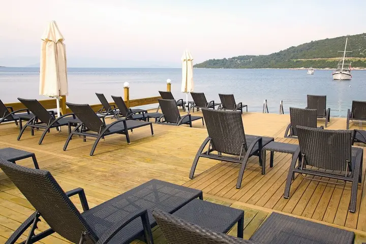 Голькой: Velena Hotel
