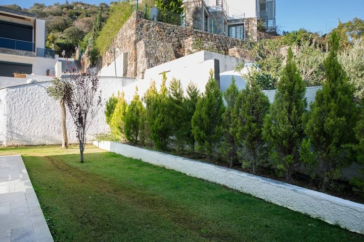 Яликавак: Important Group Villa Prestige