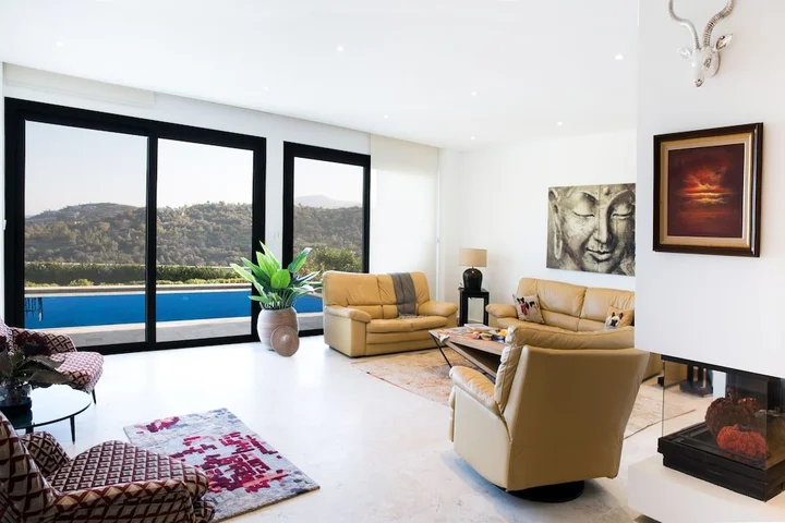 Яликавак: Important Group Villa Prestige