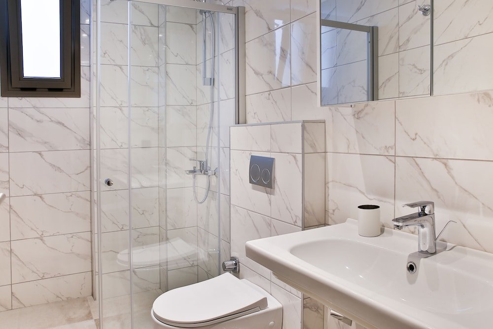 Яликавак: Important Group Villa Green
