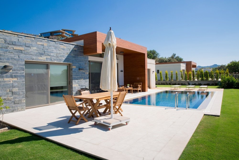 Яликавак: Important Group Villa Green